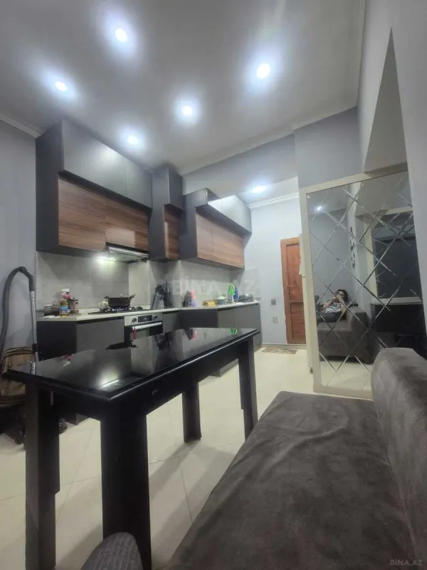 Satılır 2 otaqlı mənzil 65 m²