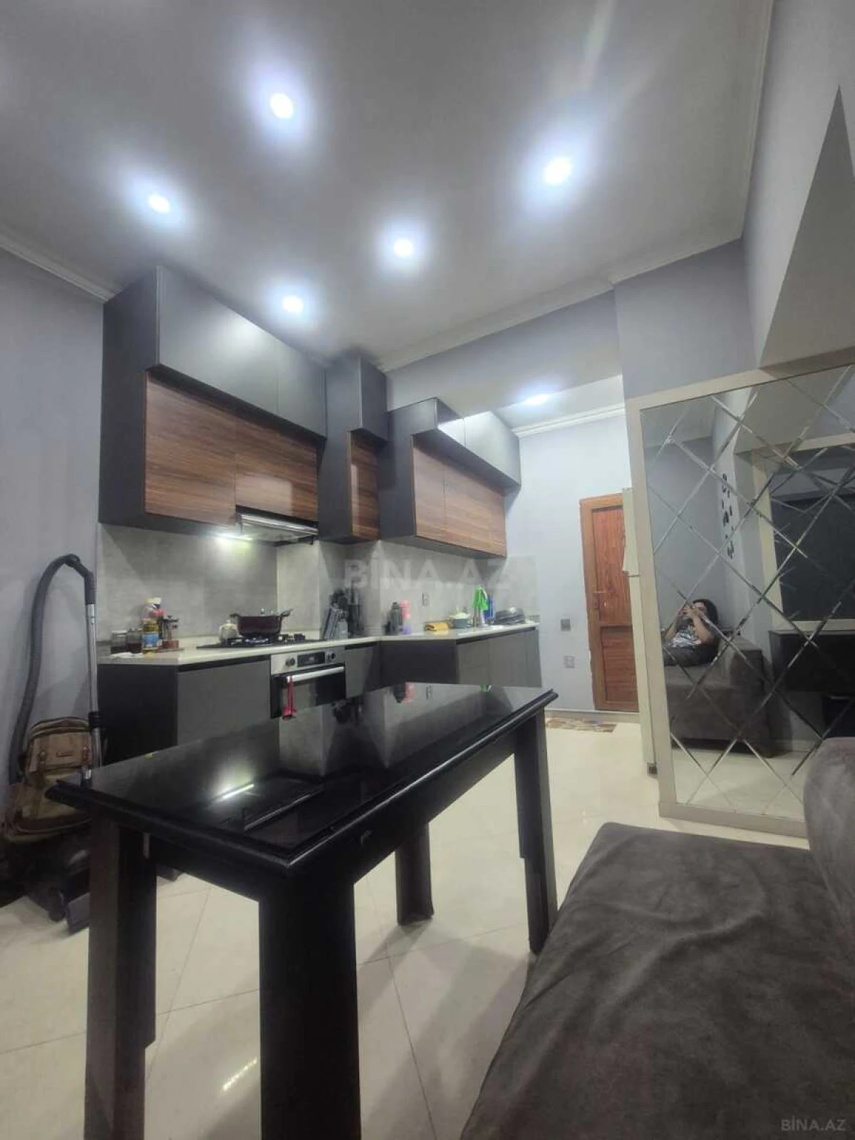 Satılır 2 otaqlı mənzil 65 m²