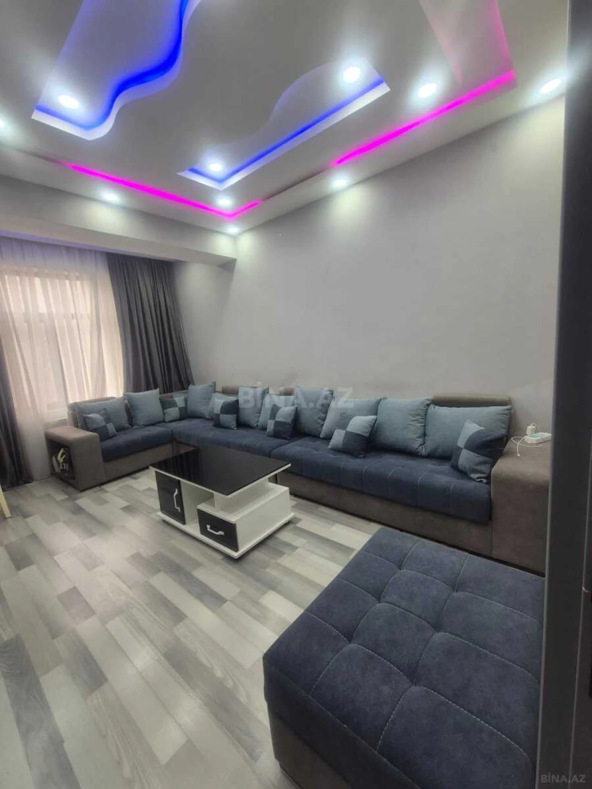 Satılır 2 otaqlı mənzil 65 m²