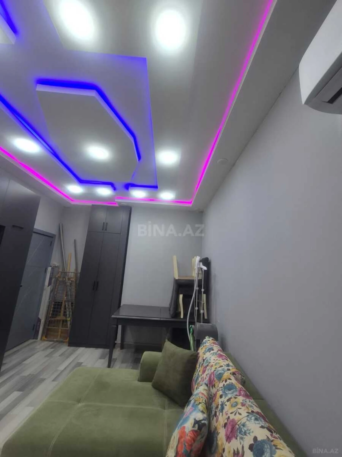 Satılır 2 otaqlı mənzil 65 m²