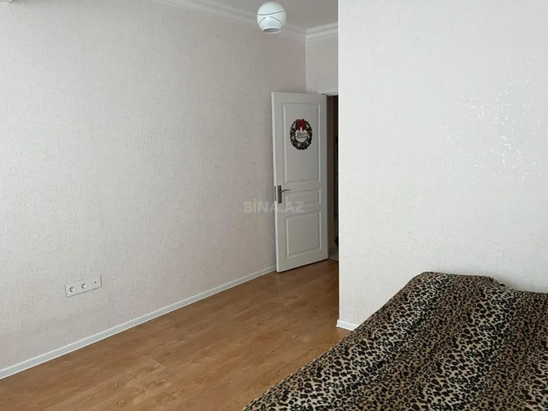Kirayə verilir 3 otaqlı mənzil 129 m²
