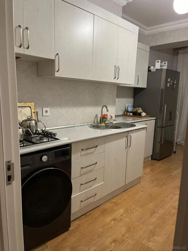 Kirayə verilir 3 otaqlı mənzil 129 m²