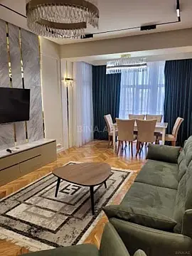 Kirayə verilir 2 otaqlı mənzil 70 m²