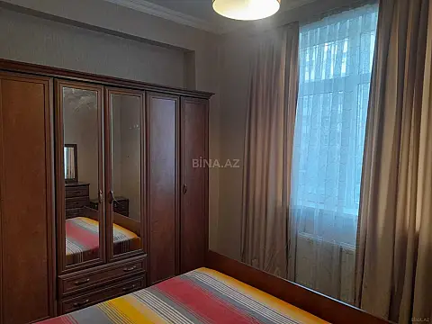 Kirayə verilir 2 otaqlı mənzil 65 m²