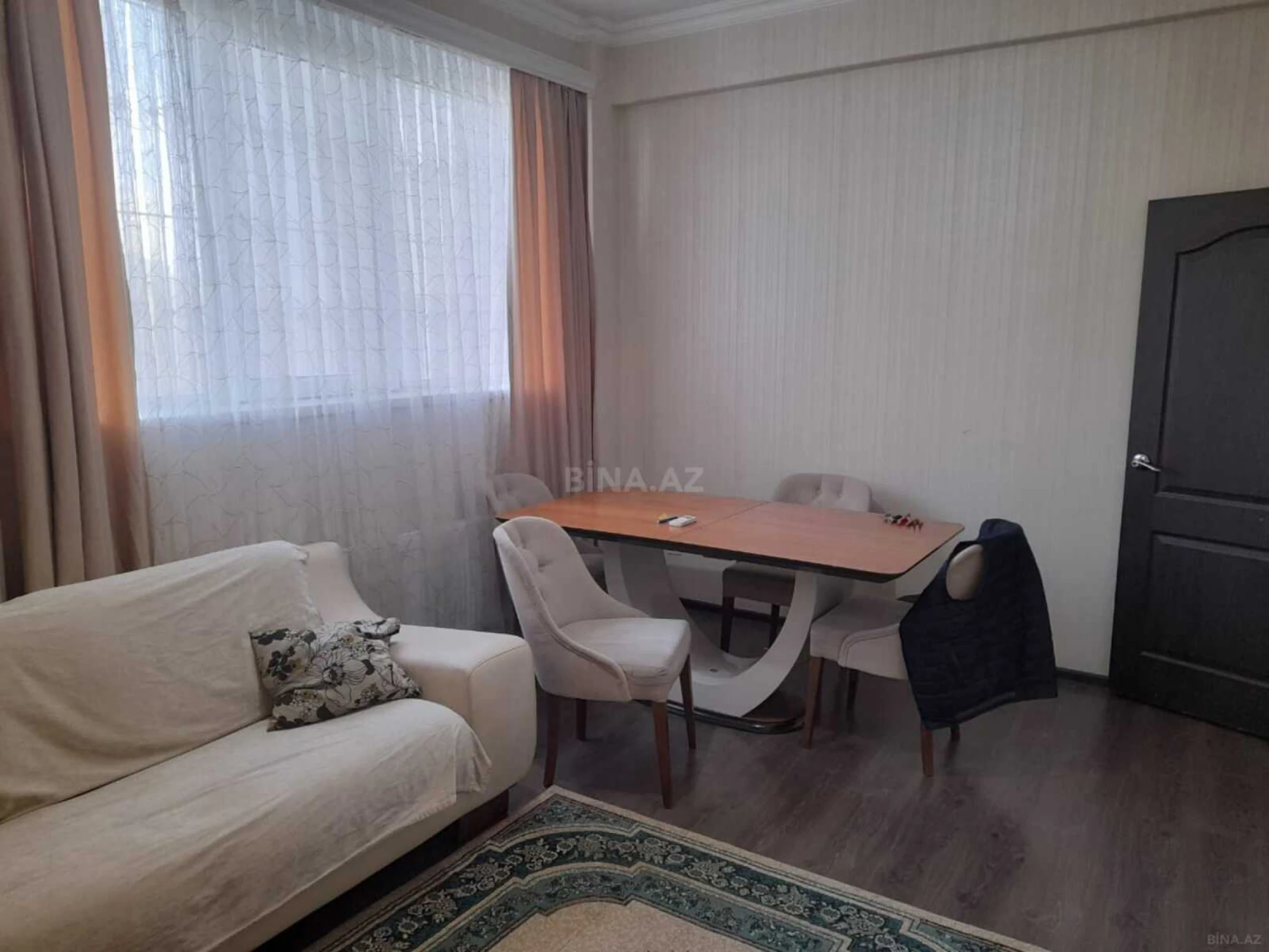 Kirayə verilir 2 otaqlı mənzil 65 m²