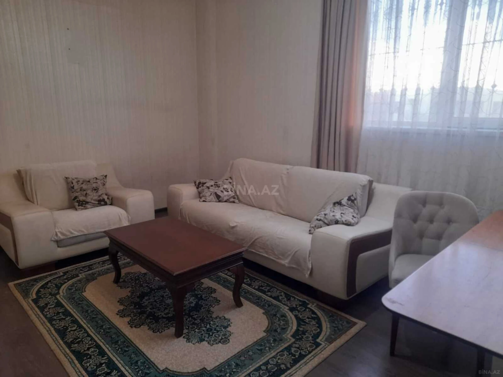 Kirayə verilir 2 otaqlı mənzil 65 m²