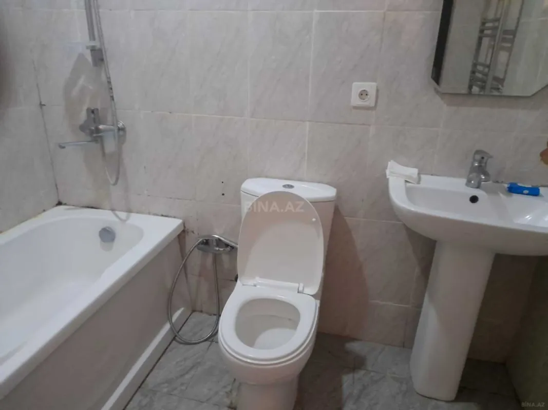 Kirayə verilir 2 otaqlı mənzil 65 m²