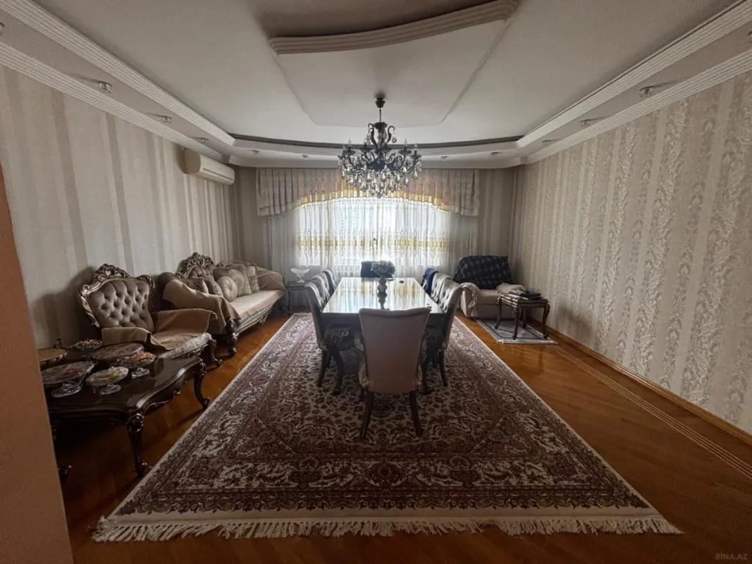 Satılır 3 otaqlı mənzil 140 m²