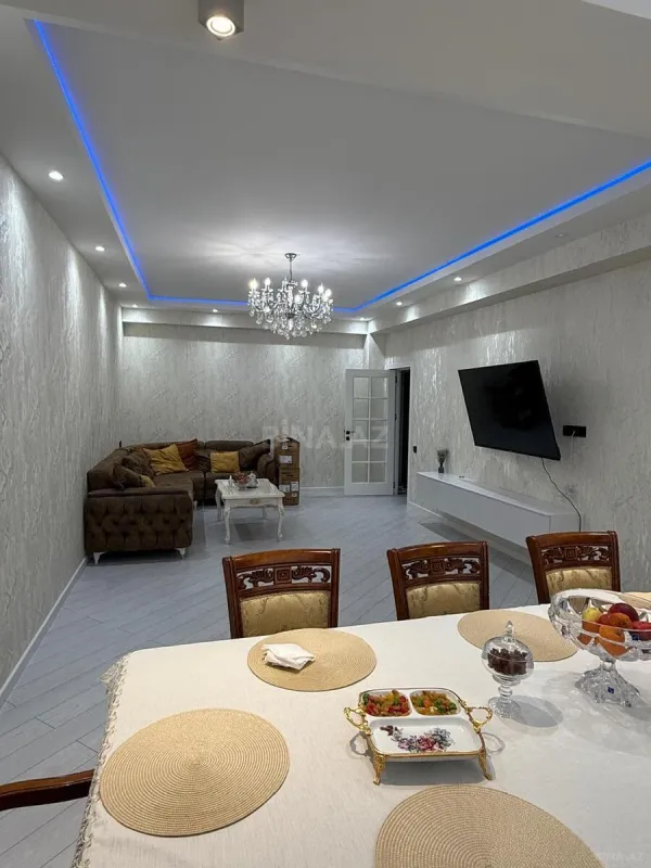 Satılır 4 otaqlı mənzil 128 m²