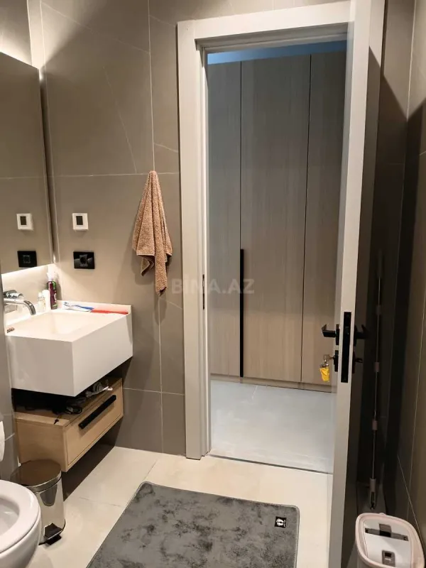 Kirayə verilir 2 otaqlı mənzil 103 m²