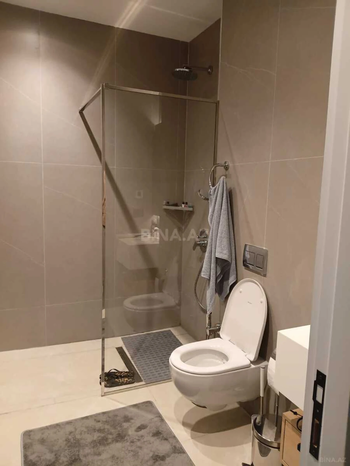 Kirayə verilir 2 otaqlı mənzil 103 m²