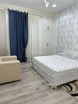 Kirayə verilir 4 otaqlı mənzil 142 m²