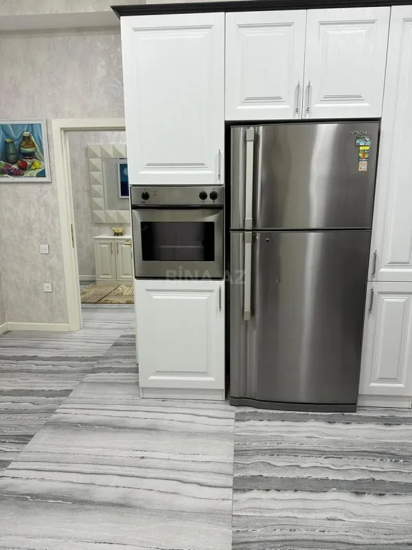 Kirayə verilir 4 otaqlı mənzil 142 m²