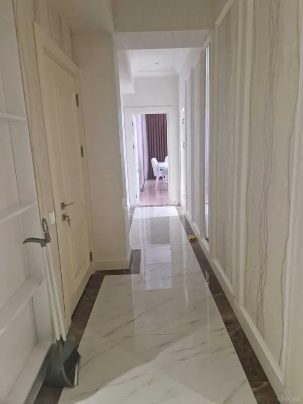 Kirayə verilir 2 otaqlı mənzil 112 m²