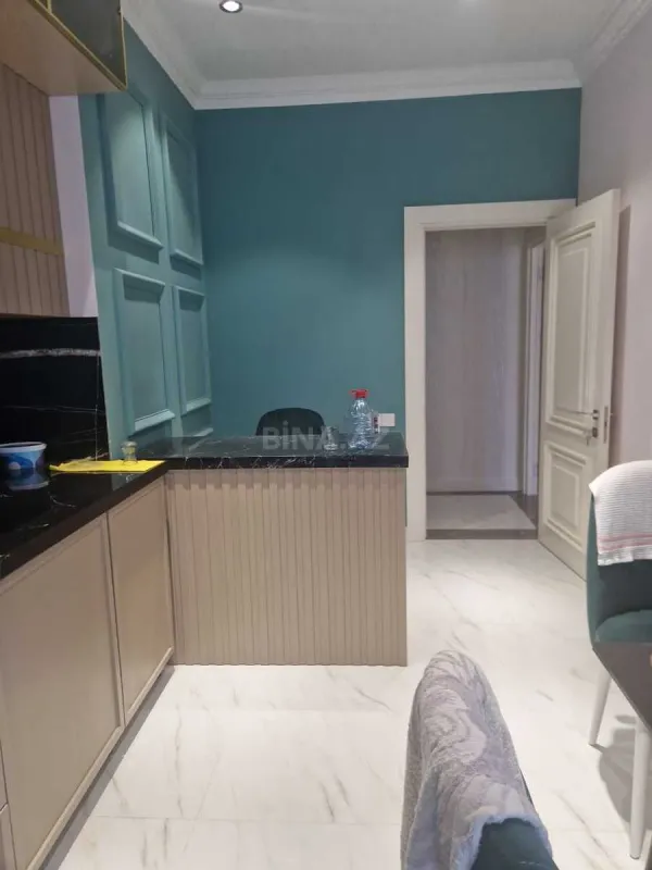 Kirayə verilir 2 otaqlı mənzil 112 m²