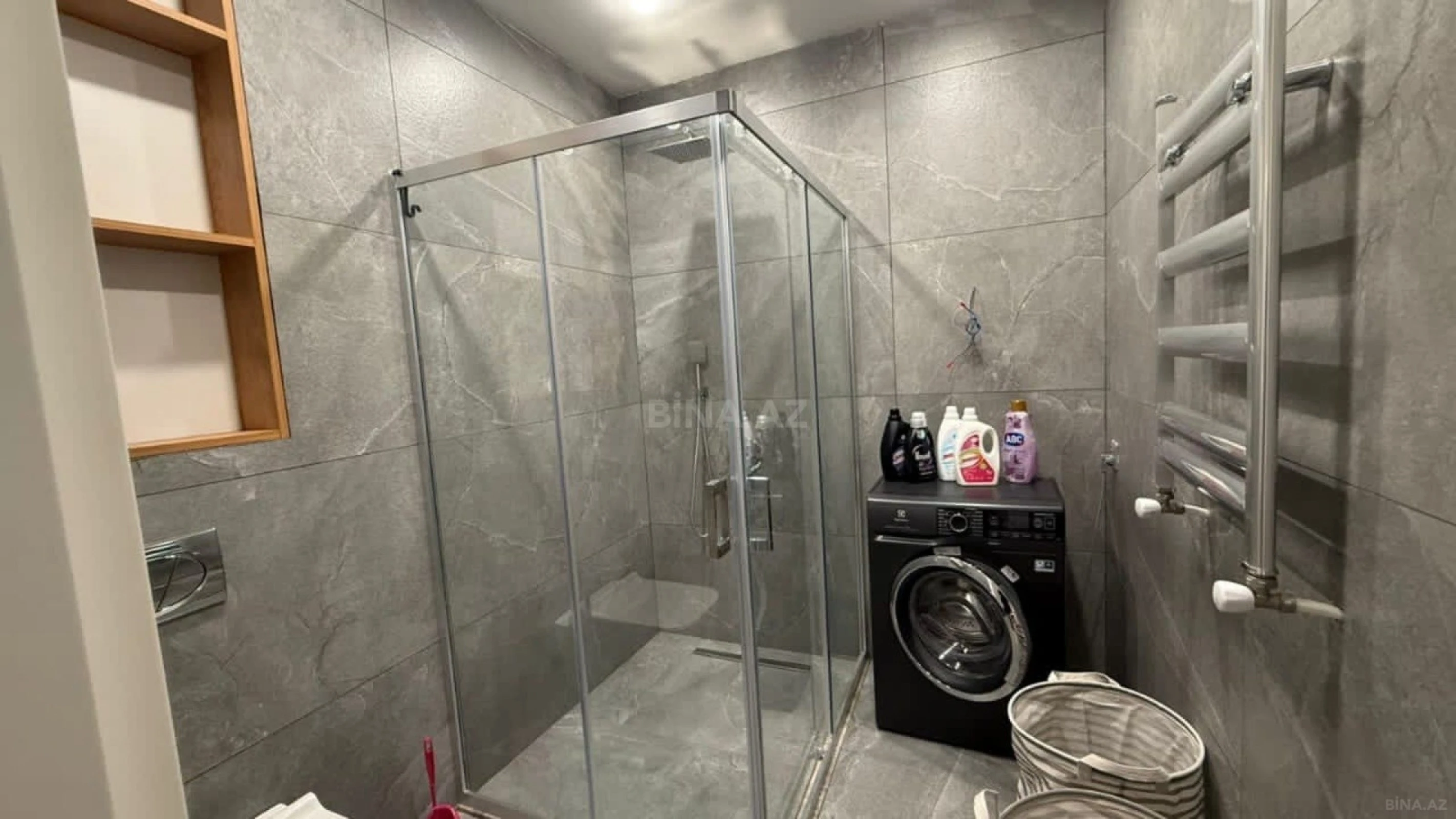 Kirayə verilir 4 otaqlı mənzil 148 m²