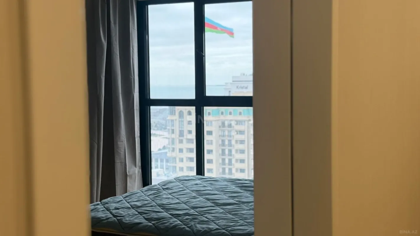 Kirayə verilir 4 otaqlı mənzil 148 m²