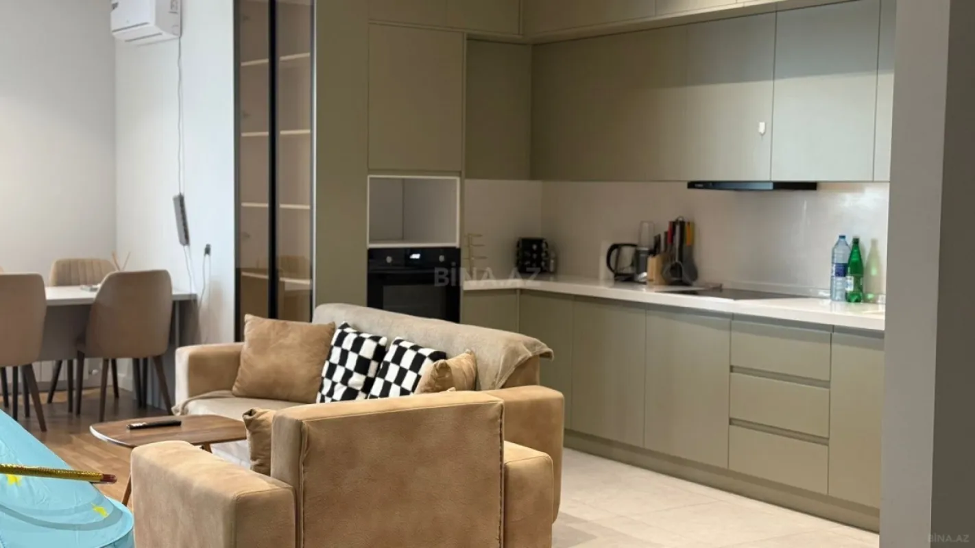 Kirayə verilir 4 otaqlı mənzil 148 m²