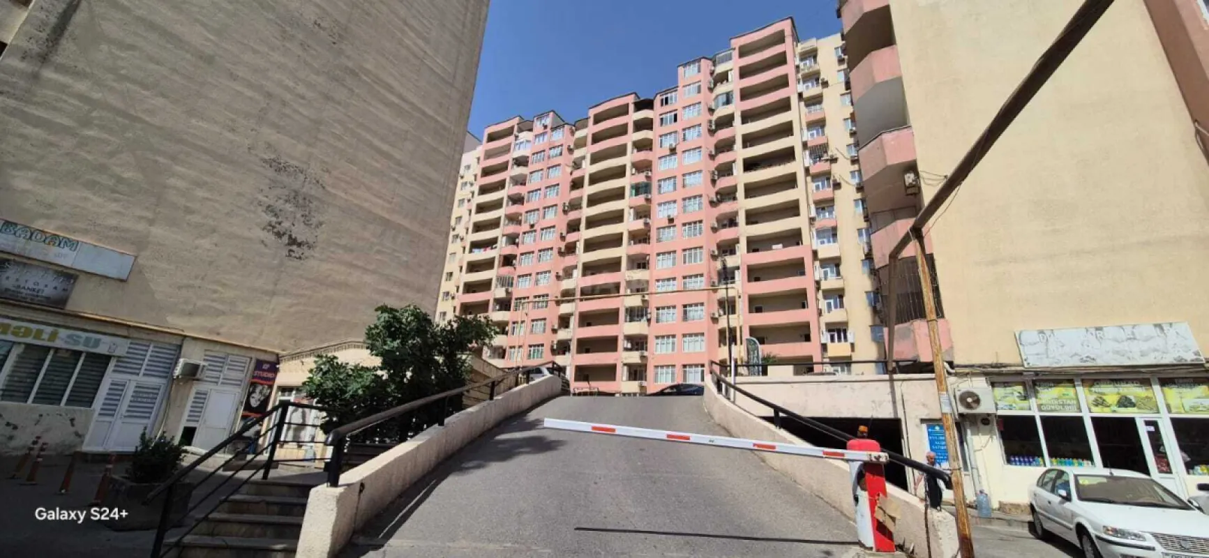 Kirayə verilir 3 otaqlı mənzil 135 m²