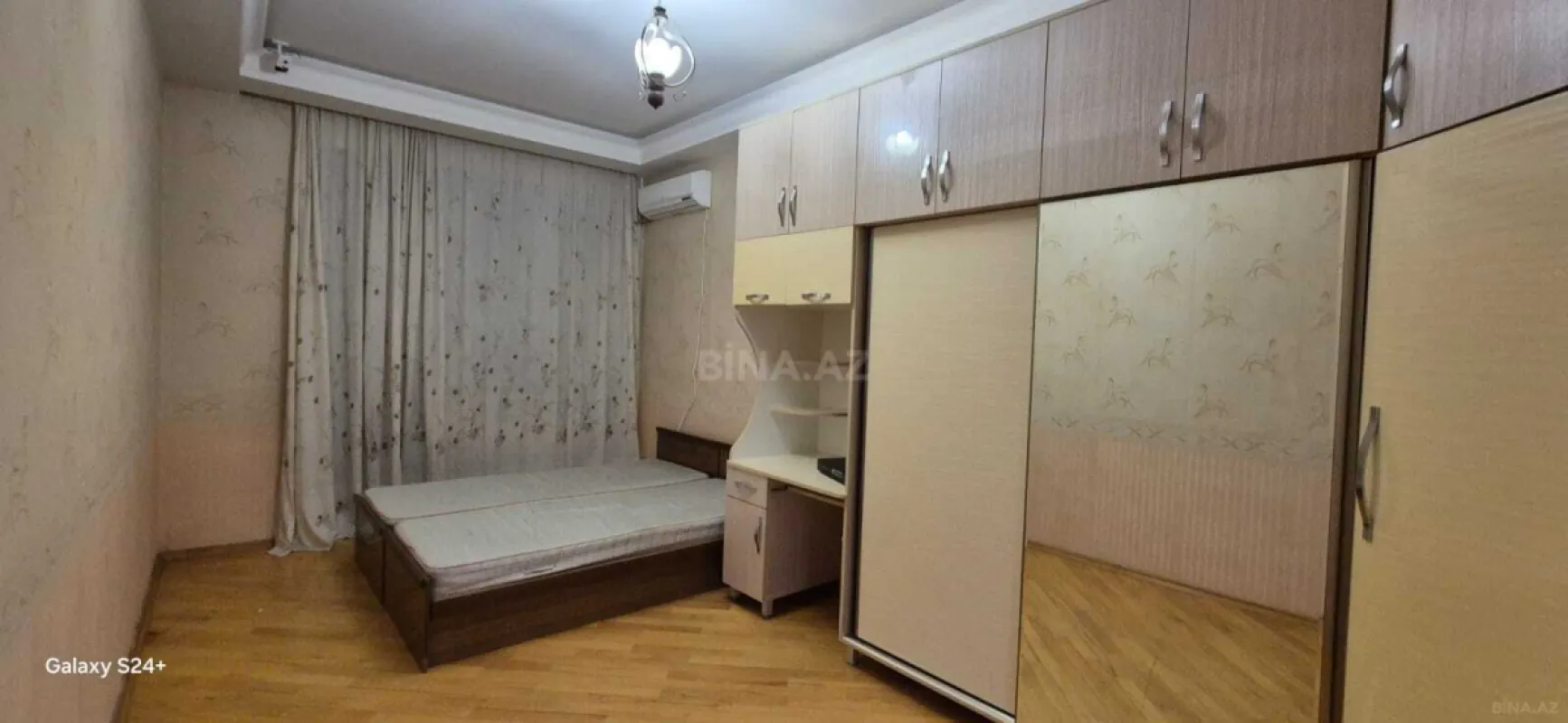 Kirayə verilir 3 otaqlı mənzil 135 m²