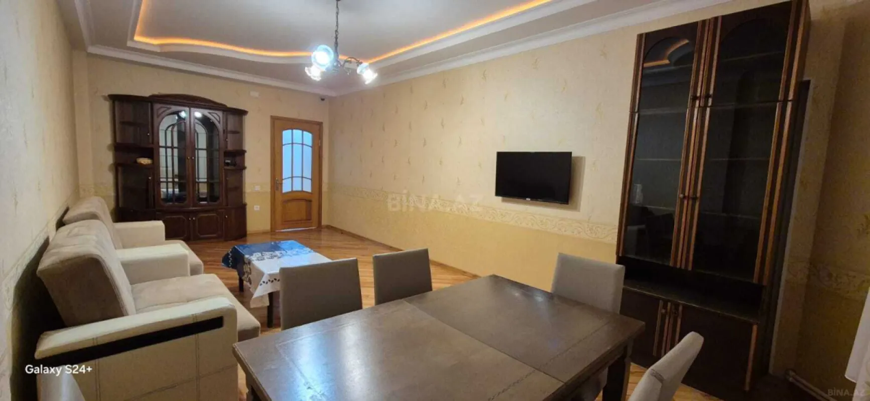 Kirayə verilir 3 otaqlı mənzil 135 m²