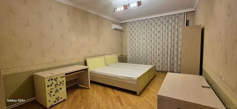 Kirayə verilir 3 otaqlı mənzil 135 m²