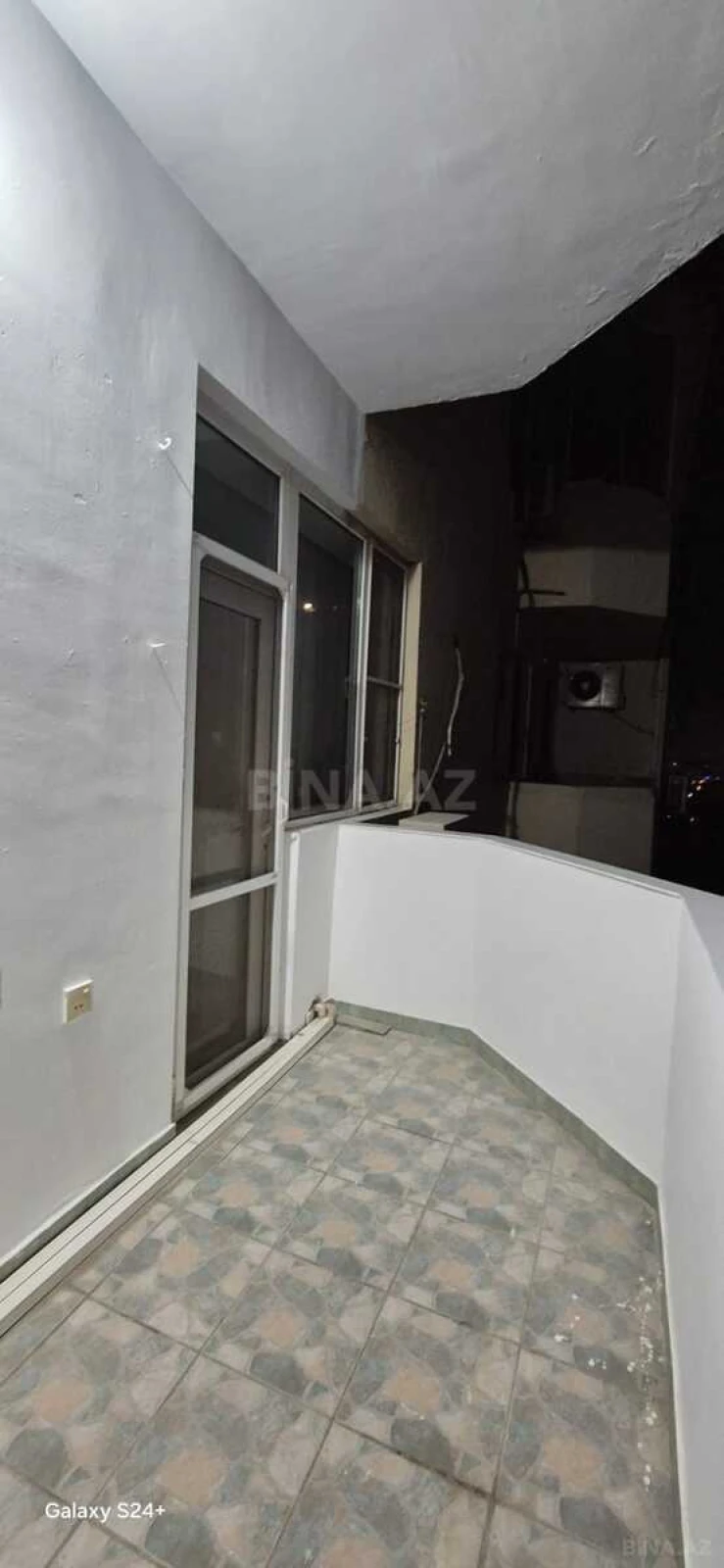 Kirayə verilir 3 otaqlı mənzil 135 m²