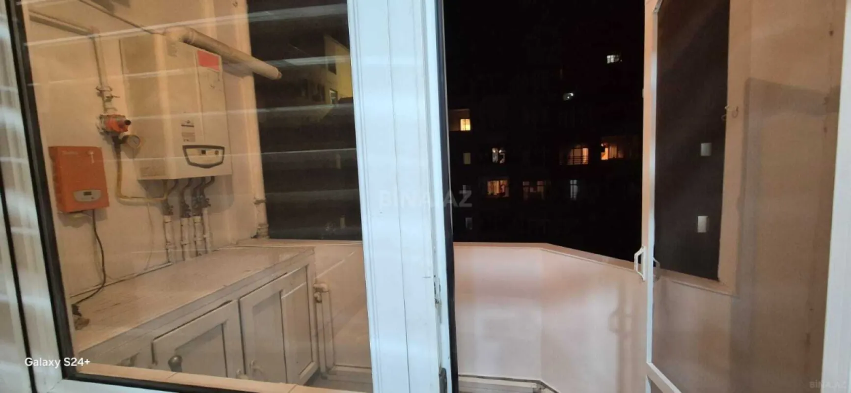 Kirayə verilir 3 otaqlı mənzil 135 m²