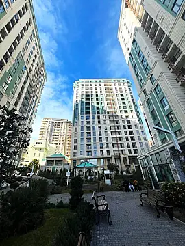 Satılır 3 otaqlı mənzil 134 m² — Bakı 3 otaq 134.00 m²