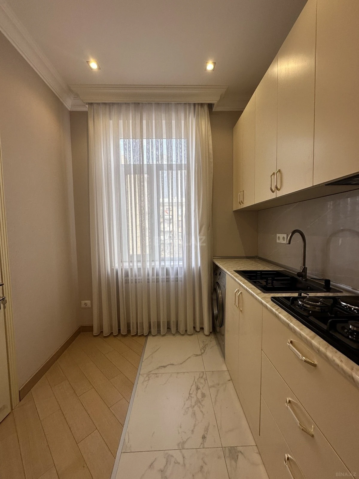 Satılır 2 otaqlı mənzil 45 m²