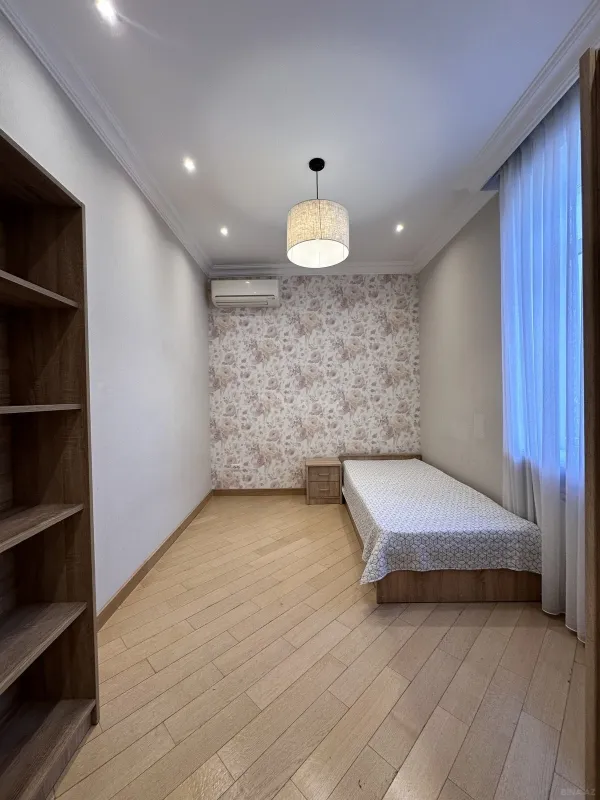 Satılır 2 otaqlı mənzil 45 m²