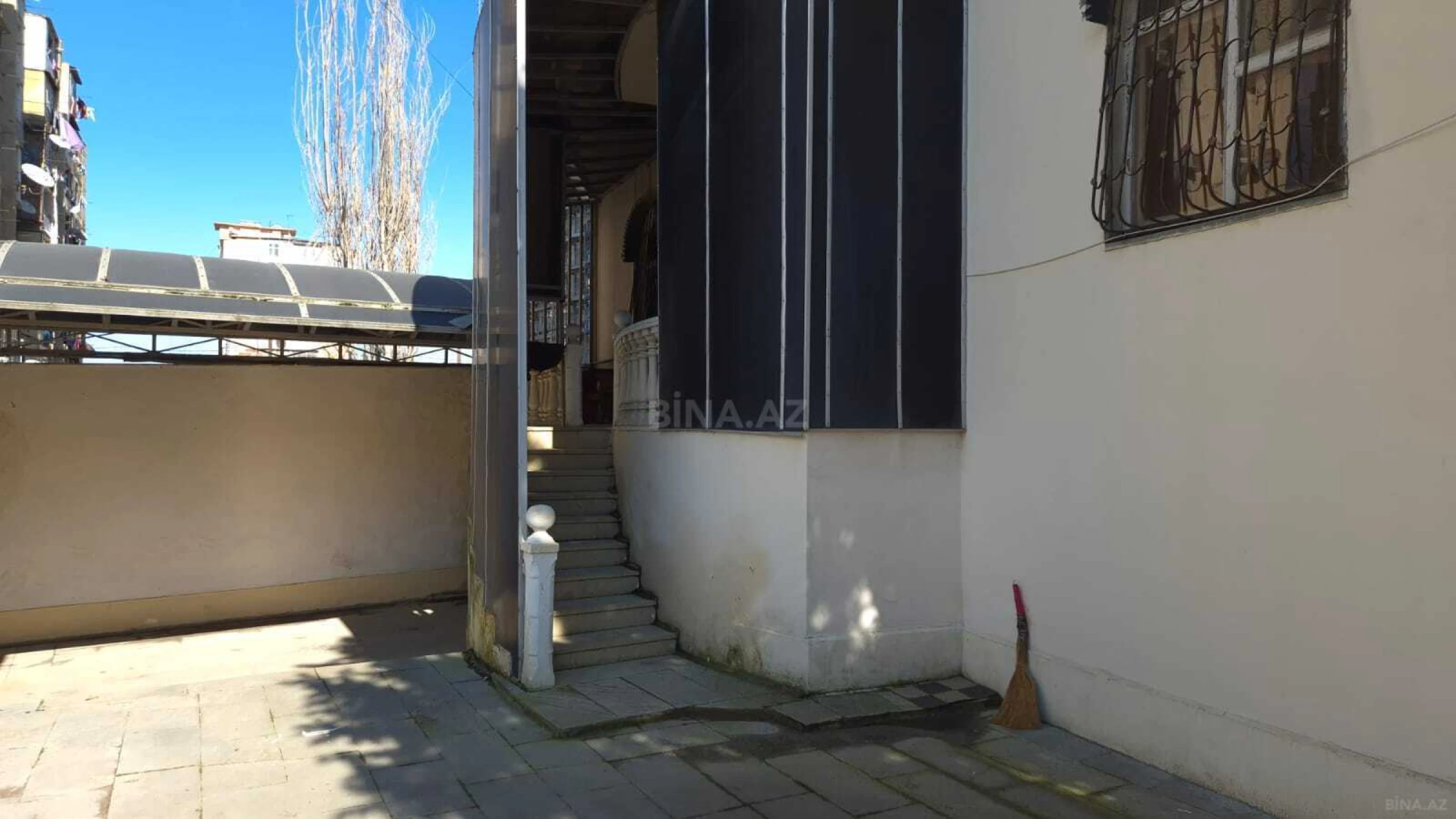 Kirayə verilir 6 otaqlı həyət evi 250 m²