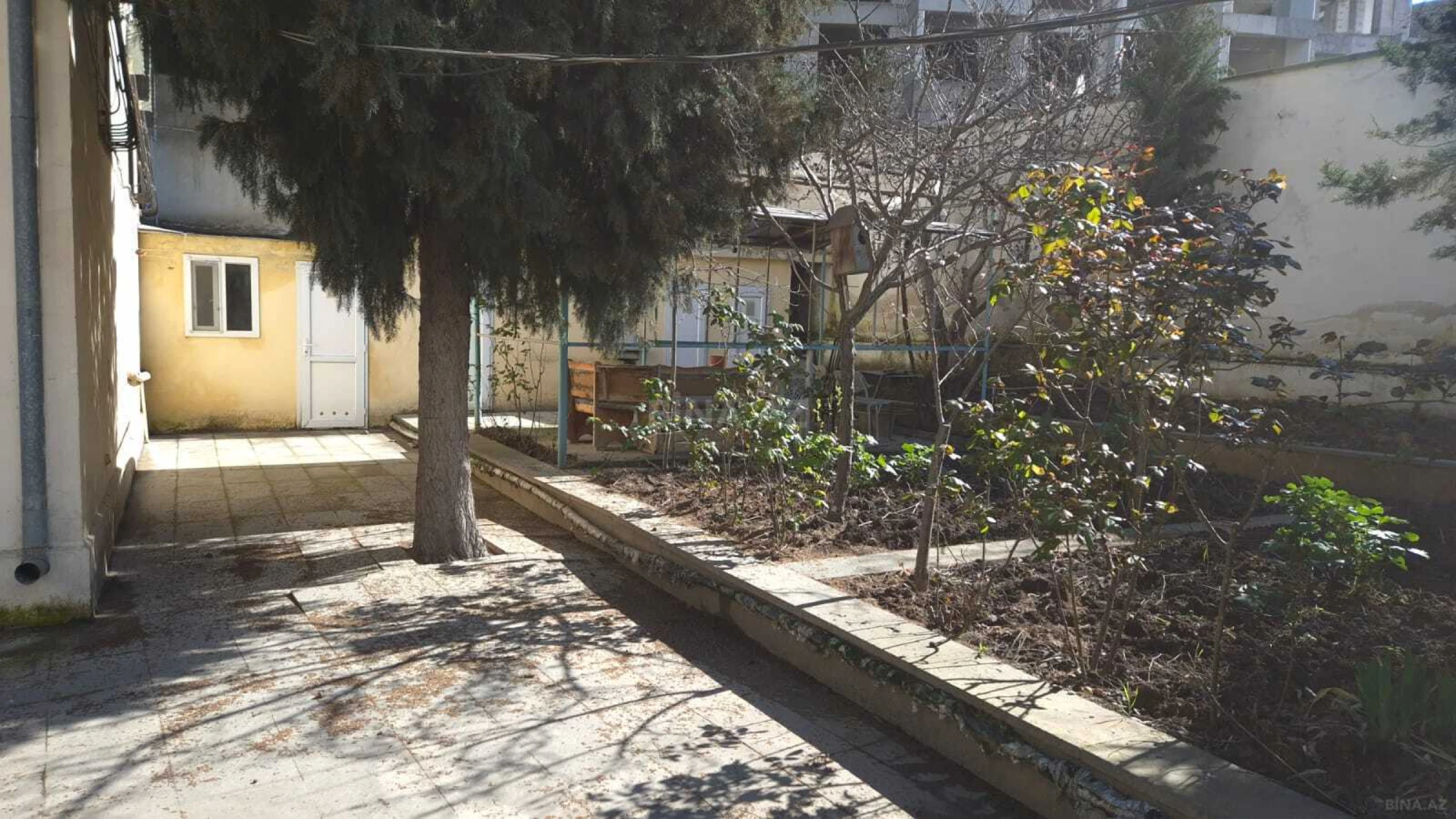 Kirayə verilir 6 otaqlı həyət evi 250 m²