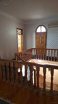 Kirayə verilir 6 otaqlı həyət evi 250 m²