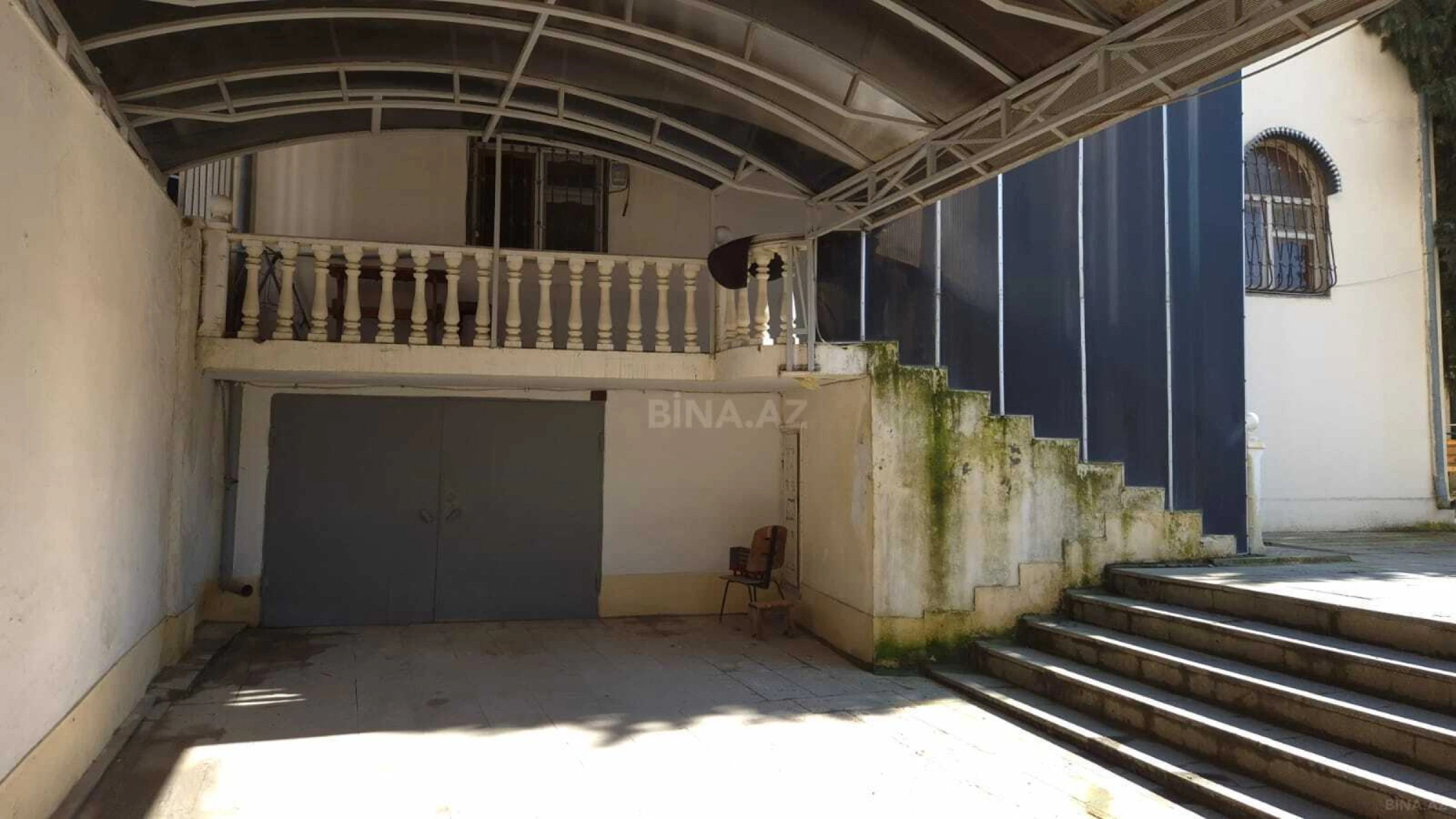 Kirayə verilir 6 otaqlı həyət evi 250 m²