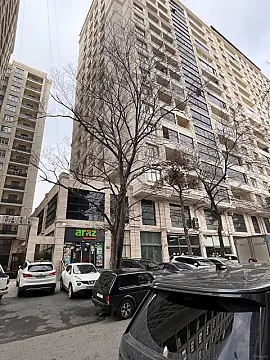 Satılır 1 otaqlı mənzil 62 m²