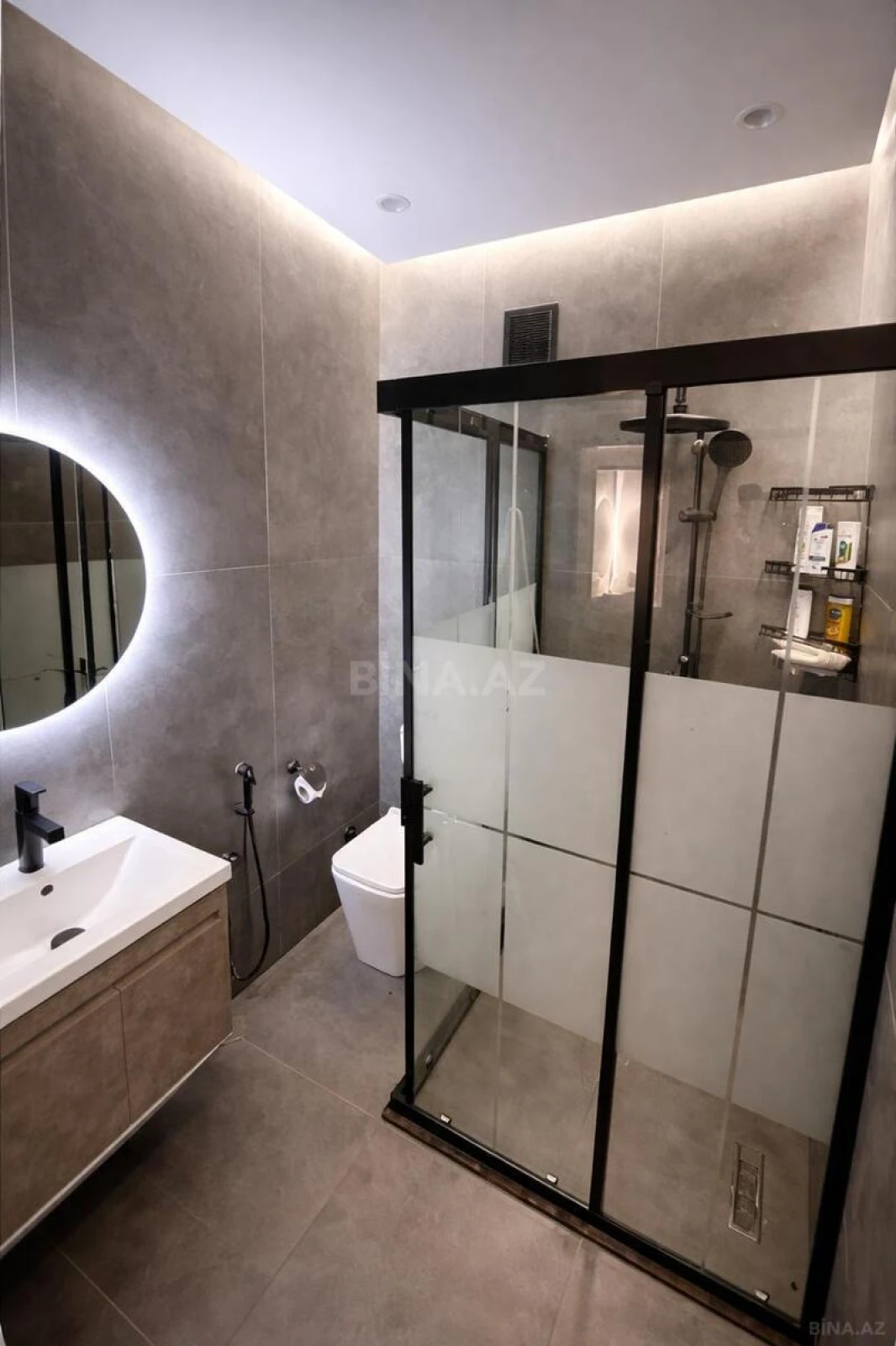 Satılır 2 otaqlı mənzil 70 m²