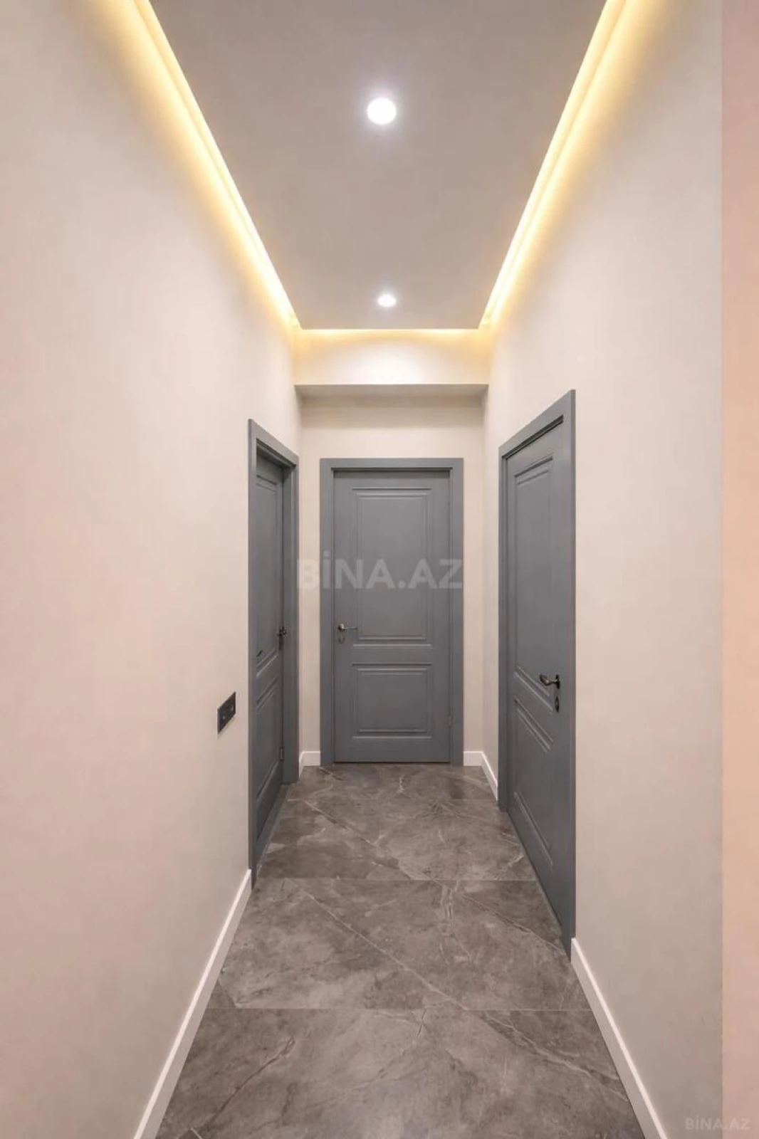 Satılır 2 otaqlı mənzil 70 m²