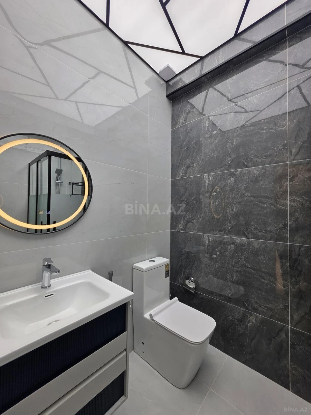 Satılır 2 otaqlı mənzil 55 m²