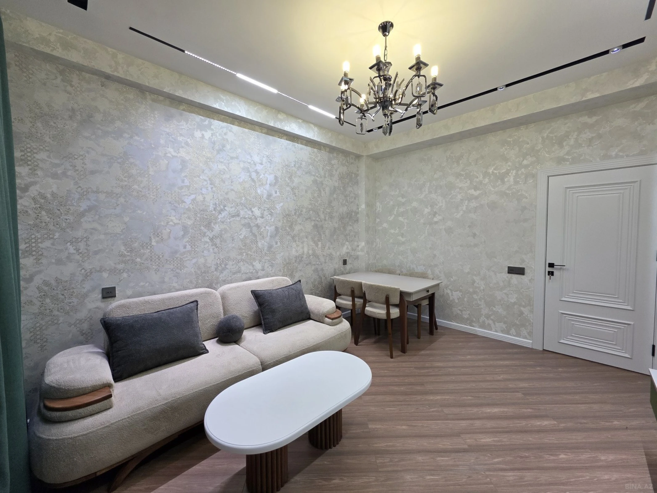 Satılır 2 otaqlı mənzil 55 m²