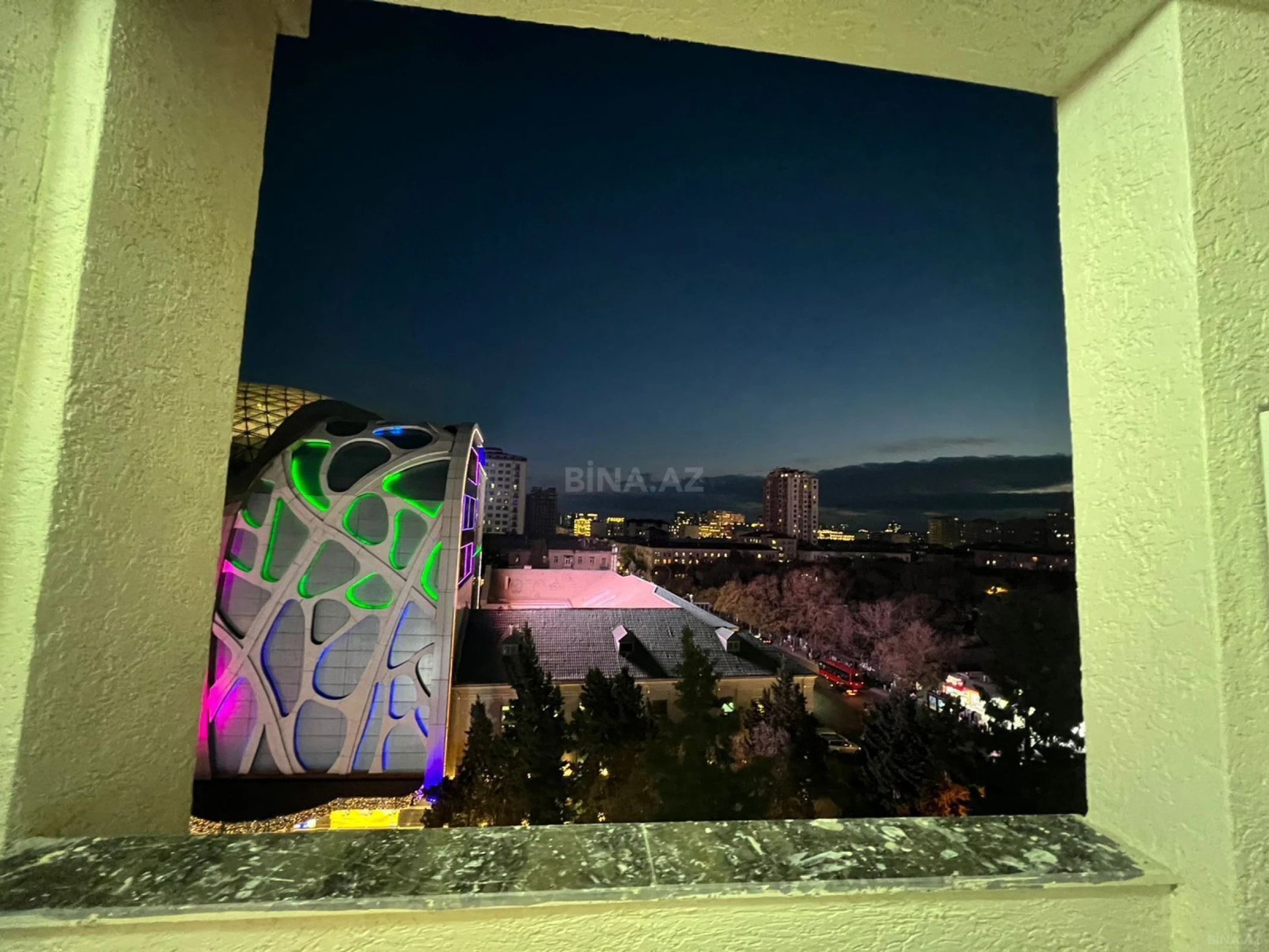 Kirayə verilir 2 otaqlı mənzil 65 m²