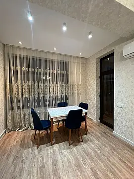 Kirayə verilir 2 otaqlı mənzil 65 m²