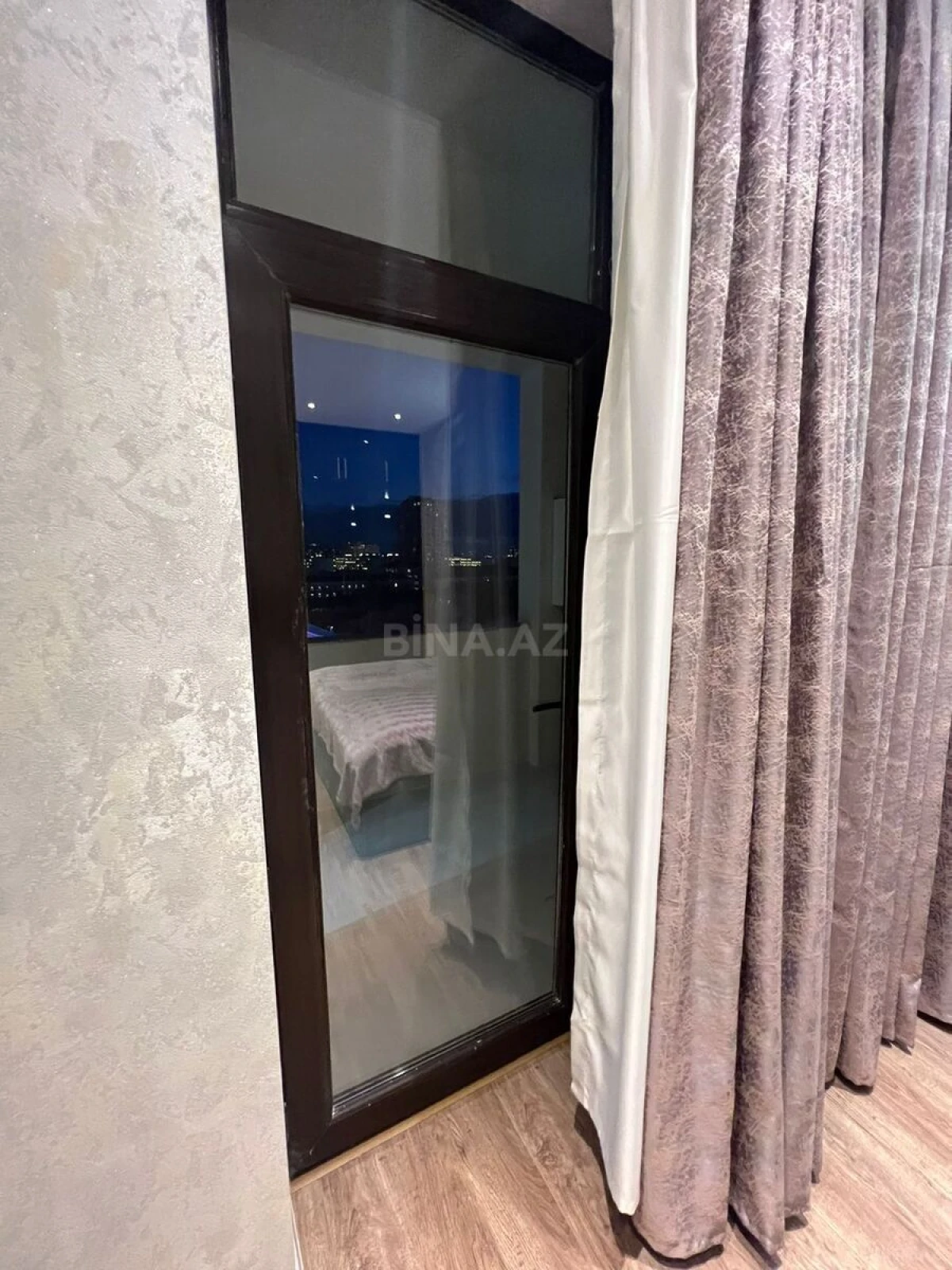 Kirayə verilir 2 otaqlı mənzil 65 m²