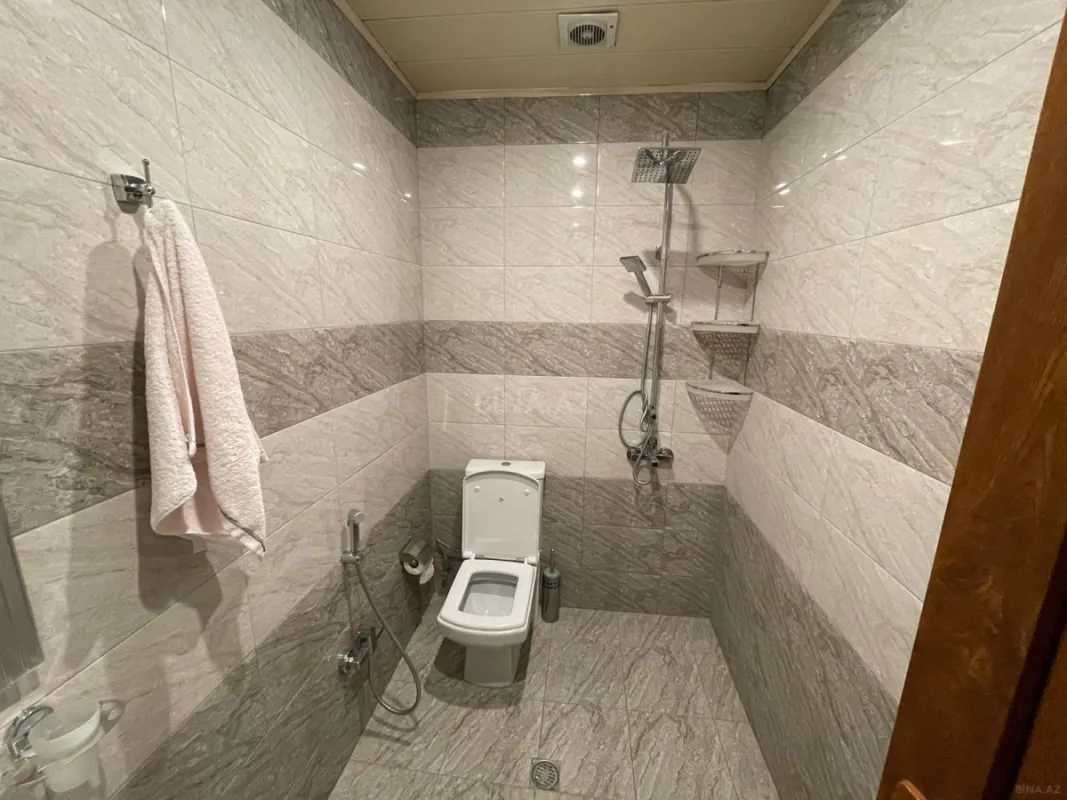 Kirayə verilir 2 otaqlı mənzil 70 m²