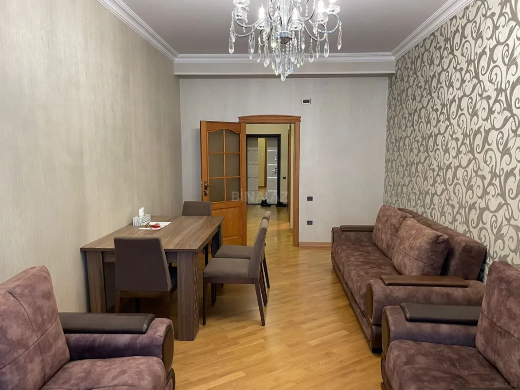 Kirayə verilir 2 otaqlı mənzil 70 m²