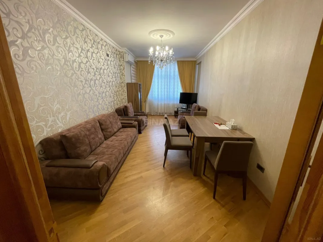 Kirayə verilir 2 otaqlı mənzil 70 m²