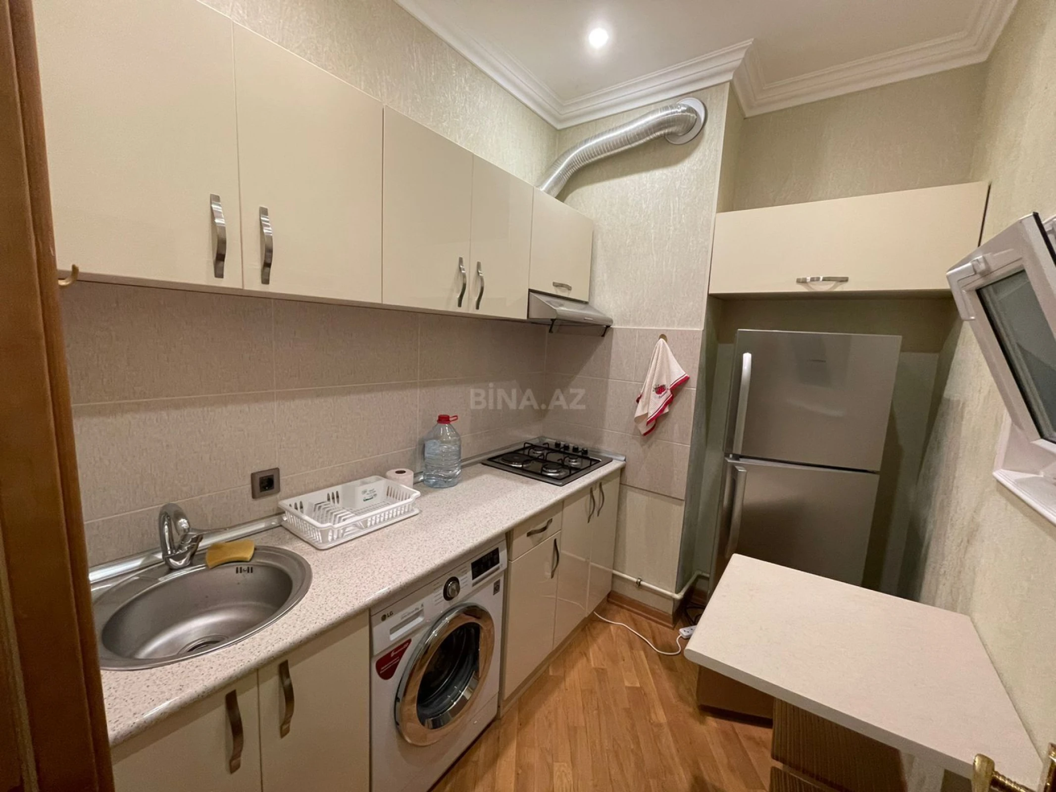 Kirayə verilir 2 otaqlı mənzil 70 m²