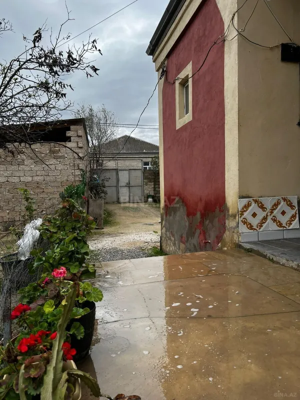 Satılır 4 otaqlı həyət evi 150 m²