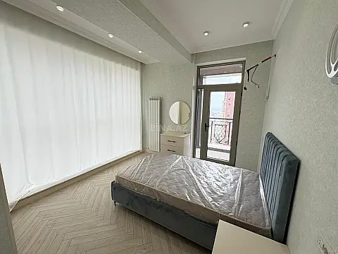 Kirayə verilir 3 otaqlı mənzil 145 m²