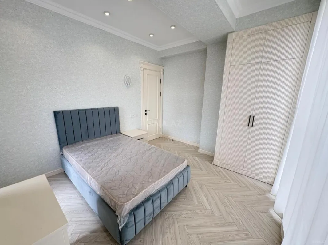 Kirayə verilir 3 otaqlı mənzil 145 m²